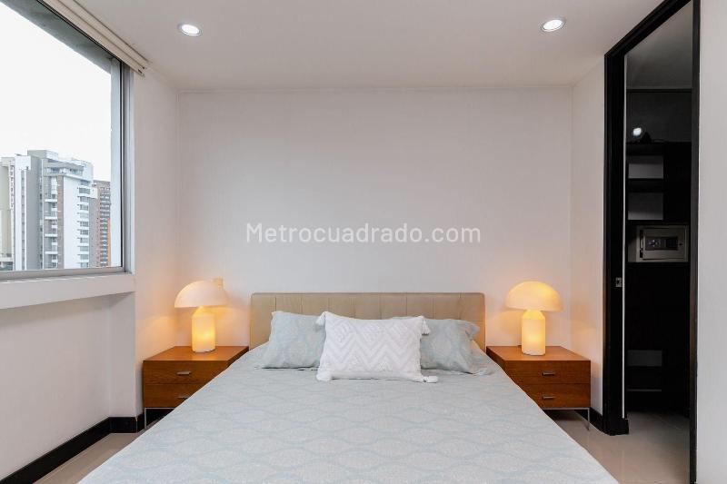 Furnished 2BR Apartment Near Shopping in El Poblado - 9