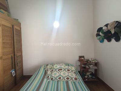 Casa de 3 alcobas en venta en El Poblado, Medellín, 249 m² · foto 15 de 20