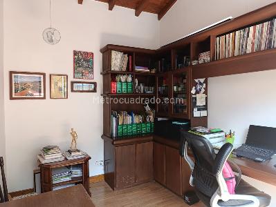 Casa de 3 alcobas en venta en El Poblado, Medellín, 249 m² · foto 9 de 20