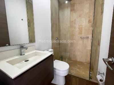 Apartamento de 2 alcobas en arriendo en San Lucas, Medellín, 130 m² · foto 11 de 11