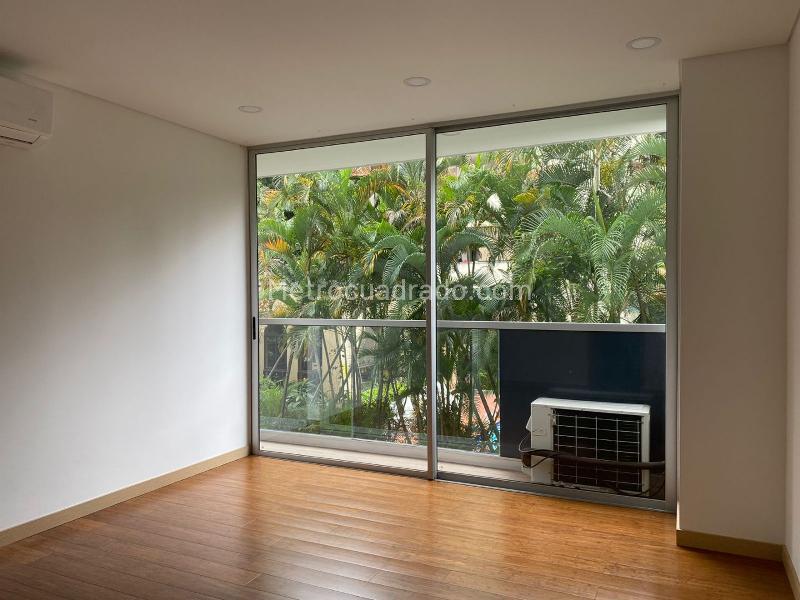1BR Loft-Style Studio with Balcony and Covered Parking in El Poblado - 9