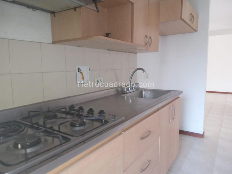 Elegant 2BR Apartment with Pool in El Poblado - 4