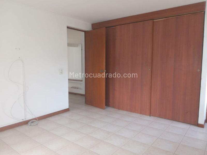 Elegant 2BR Apartment with Pool in El Poblado - 7