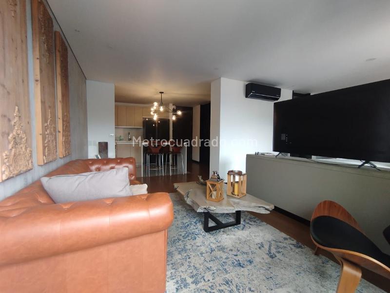 Apartamento Tipo Estudio de 1 Alcoba con Balcón y Parqueadero en El Poblado - 6