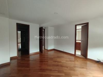 Apartamento de 3 alcobas en arriendo en Las Lomas, Medellín, 134 m² · foto 10 de 15