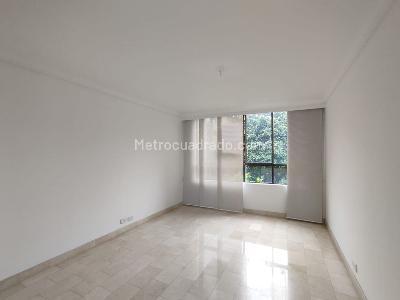 Apartamento de 3 alcobas en arriendo en Las Lomas, Medellín, 134 m² · foto 5 de 15