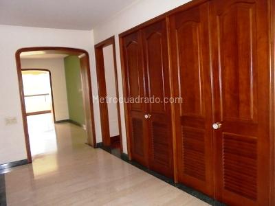 Apartamento de 4 alcobas en venta en El Poblado, Medellín, 452 m² · foto 11 de 20