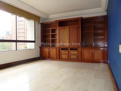 Apartamento de 4 alcobas en venta en El Poblado, Medellín, 452 m² · foto 13 de 20