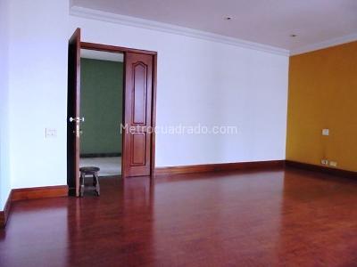 Apartamento de 4 alcobas en venta en El Poblado, Medellín, 452 m² · foto 15 de 20