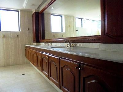 Apartamento de 4 alcobas en venta en El Poblado, Medellín, 452 m² · foto 18 de 20