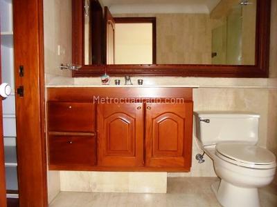 Apartamento de 4 alcobas en venta en El Poblado, Medellín, 452 m² · foto 19 de 20
