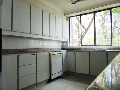 Apartamento de 4 alcobas en venta en El Poblado, Medellín, 452 m² · foto 7 de 20