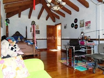 Casa de 3 alcobas en venta en El Poblado, Medellín, 500 m² · foto 12 de 20