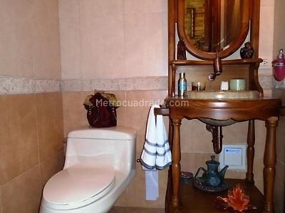 Casa de 3 alcobas en venta en El Poblado, Medellín, 500 m² · foto 19 de 20