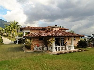 Casa de 3 alcobas en venta en El Poblado, Medellín, 500 m² · foto 16 de 20