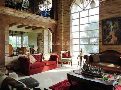 Casa de 3 alcobas en venta en El Poblado, Medellín, 500 m² · foto 2 de 20