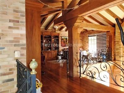Casa de 3 alcobas en venta en El Poblado, Medellín, 500 m² · foto 7 de 20