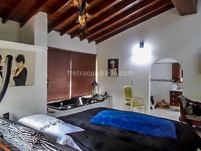 Apartamento de 4 alcobas en venta en El Poblado, Medellín, 247 m² · foto 11 de 20