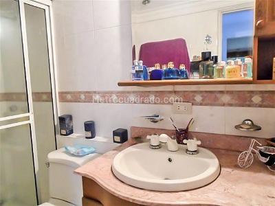 Apartamento de 4 alcobas en venta en El Poblado, Medellín, 247 m² · foto 17 de 20