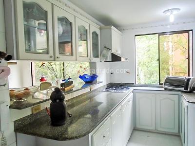Apartamento de 4 alcobas en venta en El Poblado, Medellín, 247 m² · foto 7 de 20