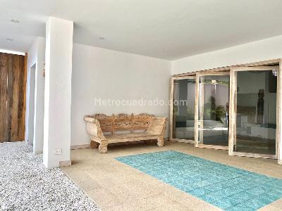 Casa de 5 alcobas en venta en El Poblado, Medellín, 385 m² · foto 16 de 17
