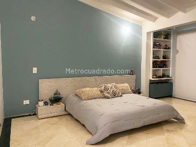Casa de 5 alcobas en venta en El Poblado, Medellín, 385 m² · foto 7 de 17