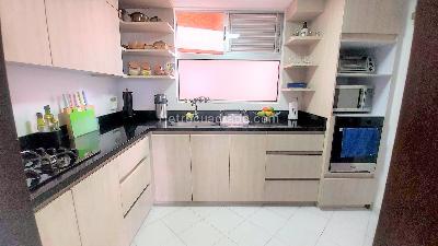 Apartamento de 3 alcobas en venta en El Poblado, Medellín, 200 m² · foto 6 de 20