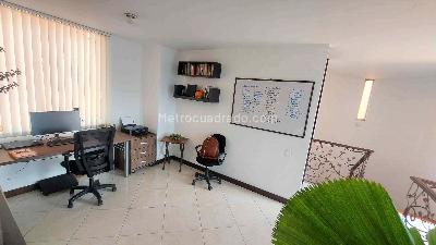 Apartamento de 3 alcobas en venta en El Poblado, Medellín, 200 m² · foto 9 de 20