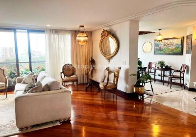 Apartamento de 4 alcobas en venta en El Poblado, Medellín, 332 m² · foto 3 de 13