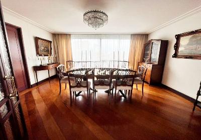 Apartamento de 4 alcobas en venta en El Poblado, Medellín, 332 m² · foto 5 de 13