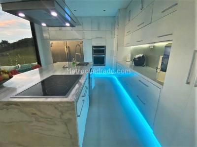 Casa de 4 alcobas en venta en Envigado, Envigado, 700 m² · foto 8 de 16