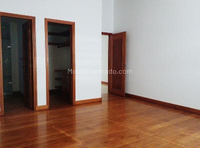 Casa de 4 alcobas en venta en El Poblado, Medellín, 400 m² · foto 11 de 20