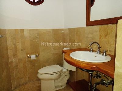 Casa de 4 alcobas en venta en El Poblado, Medellín, 400 m² · foto 19 de 20