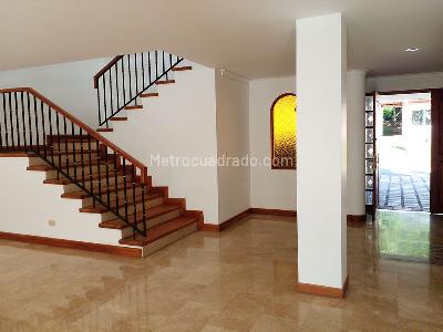 Casa de 4 alcobas en venta en El Poblado, Medellín, 400 m² · foto 3 de 20
