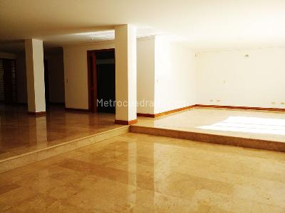 Casa de 4 alcobas en venta en El Poblado, Medellín, 400 m² · foto 6 de 20