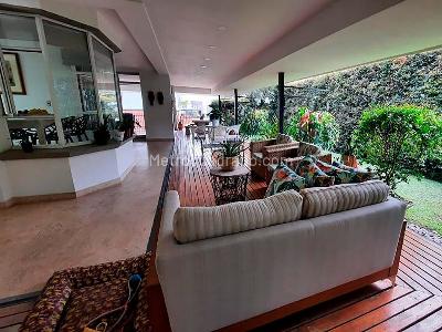 Casa de 4 alcobas en venta en El Poblado, Medellín, 372 m² · foto 18 de 20