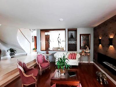 Casa de 4 alcobas en venta en El Poblado, Medellín, 372 m² · foto 2 de 20