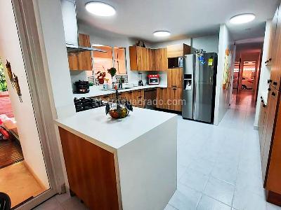 Casa de 4 alcobas en venta en El Poblado, Medellín, 372 m² · foto 8 de 20