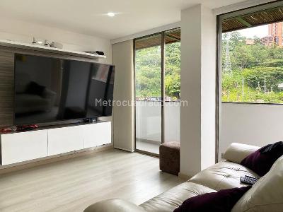 Apartamento de 3 alcobas en venta en Castropol, Medellín, 168 m² · foto 10 de 20