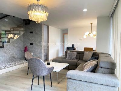 Apartamento de 3 alcobas en venta en Castropol, Medellín, 168 m² · foto 2 de 20