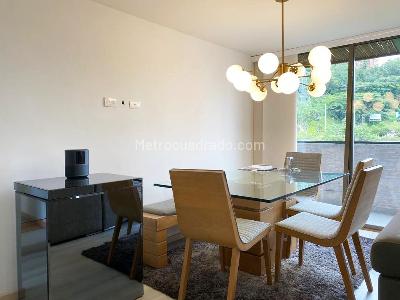 Apartamento de 3 alcobas en venta en Castropol, Medellín, 168 m² · foto 3 de 20