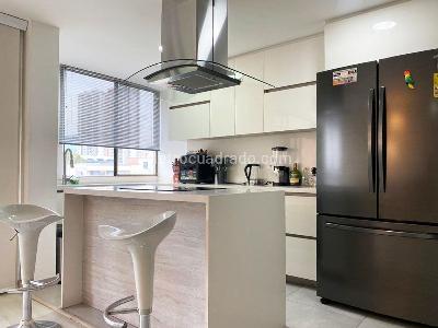 Apartamento de 3 alcobas en venta en Castropol, Medellín, 168 m² · foto 7 de 20