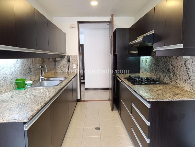 3BR Apartment with Jacuzzi in El Poblado - 4