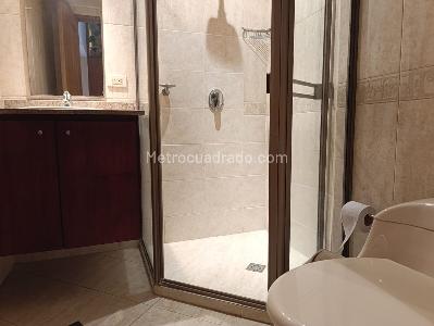 Casa de 3 alcobas en venta en El Poblado, Medellín, 220 m² · foto 18 de 20