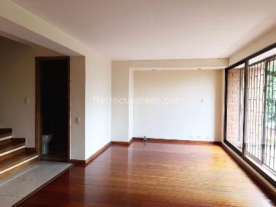 Casa de 3 alcobas en venta en El Poblado, Medellín, 220 m² · foto 2 de 20