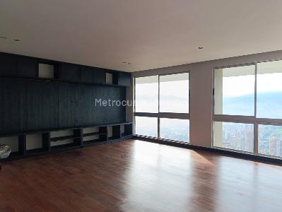 Apartamento en venta en El Poblado, Medellín · foto 9 de 20