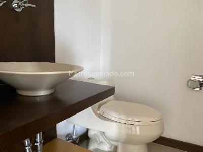 Apartamento de 3 alcobas en arriendo en El Poblado, Medellín, 154 m² · foto 19 de 19