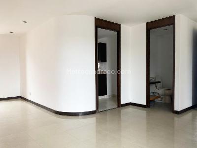 Apartamento de 3 alcobas en arriendo en El Poblado, Medellín, 154 m² · foto 3 de 19