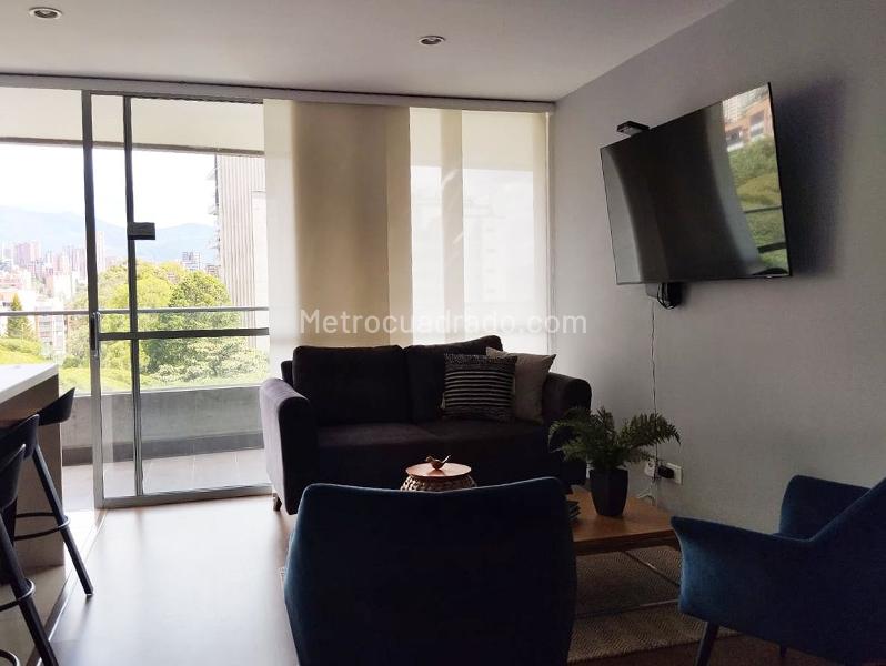 Modern 2BR Apartment with A/C in El Poblado - 3