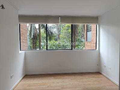 Apartamento de 3 alcobas en arriendo en Los Balsos, Medellín, 130 m² · foto 10 de 20